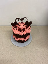 Load image into Gallery viewer, Valentines Day cake
