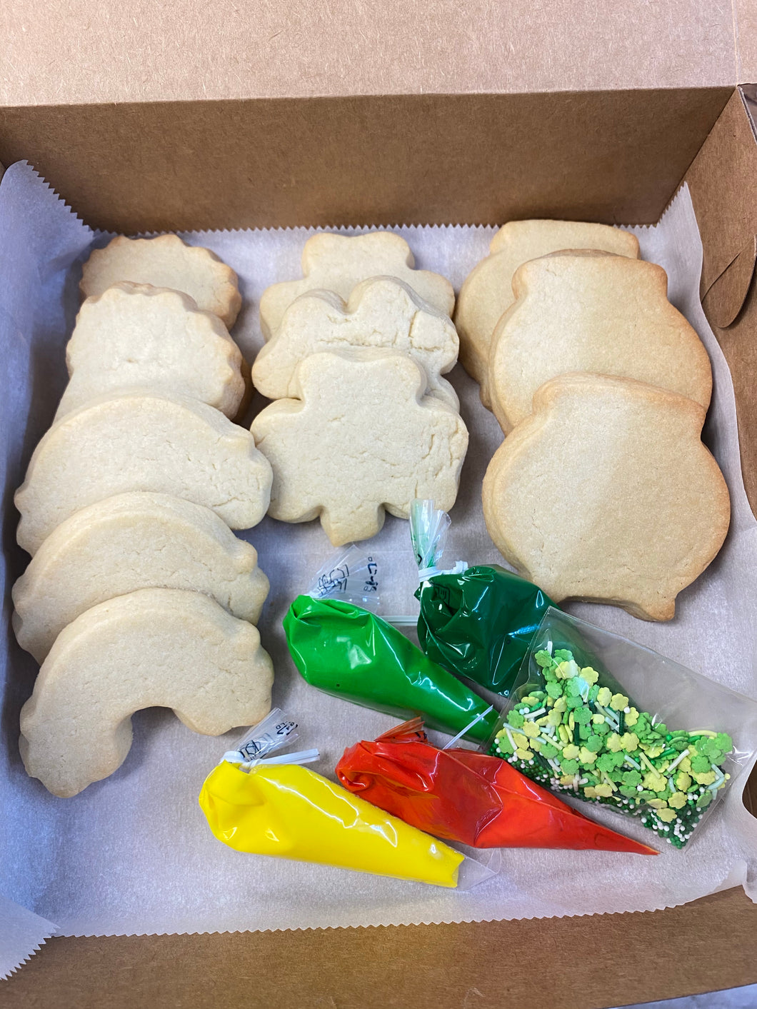 St Patrick’s day cookie decorating kit