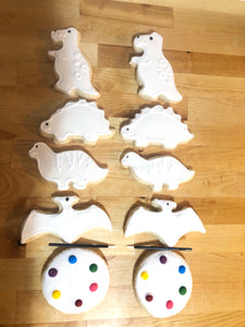 Dinosaur paint & eat cookie kit